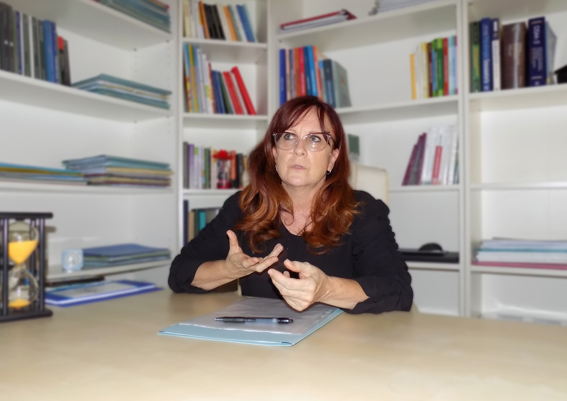 Dottoressa Veronica Dossi nel suo studio di Dello (BS)